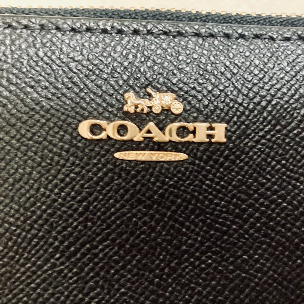 COACH Black Leather Zipper Wallet Clutch